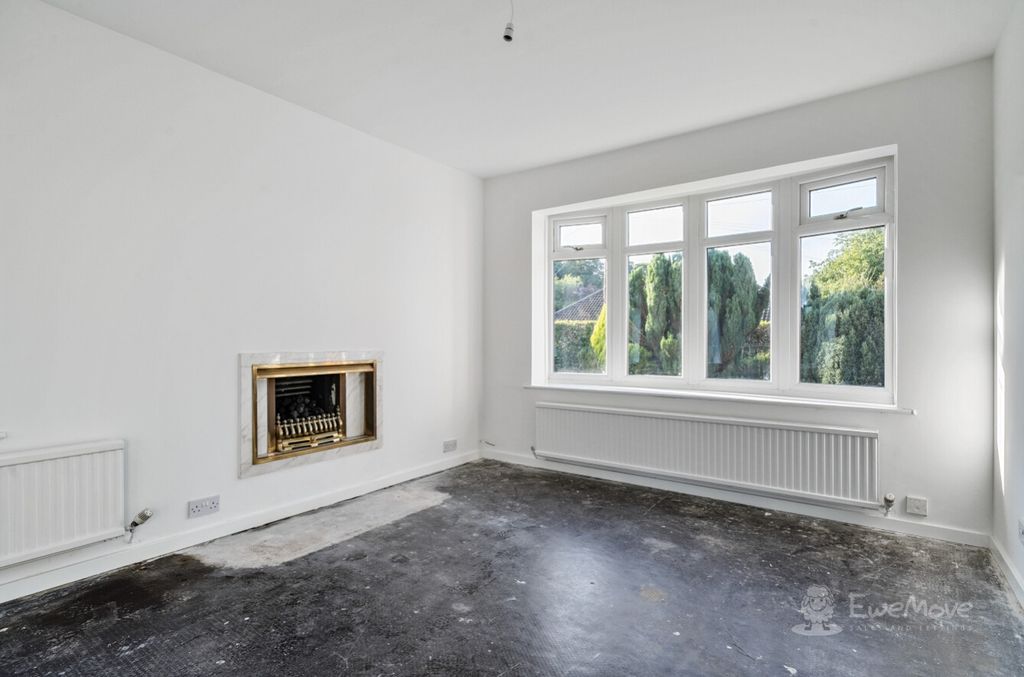 Property photo 3 of 9 14