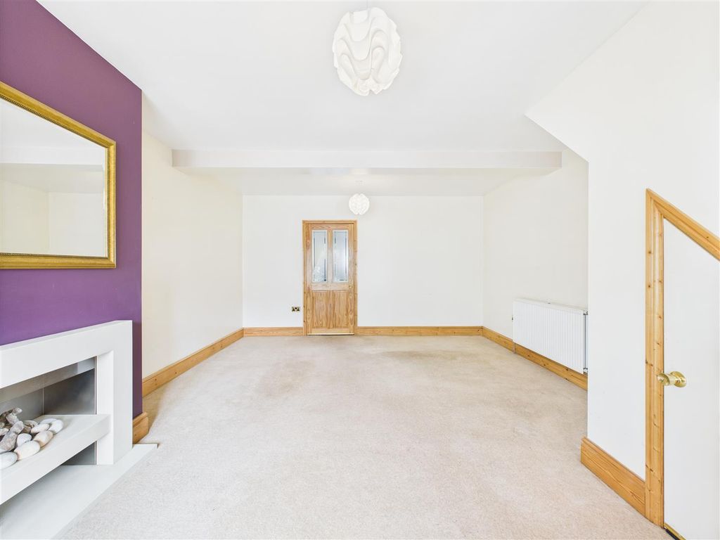 Property photo 3 of 10 Cam05193G0-Pr0031-Still002.Jpg