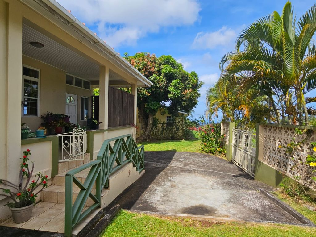Property photo 1 of 33