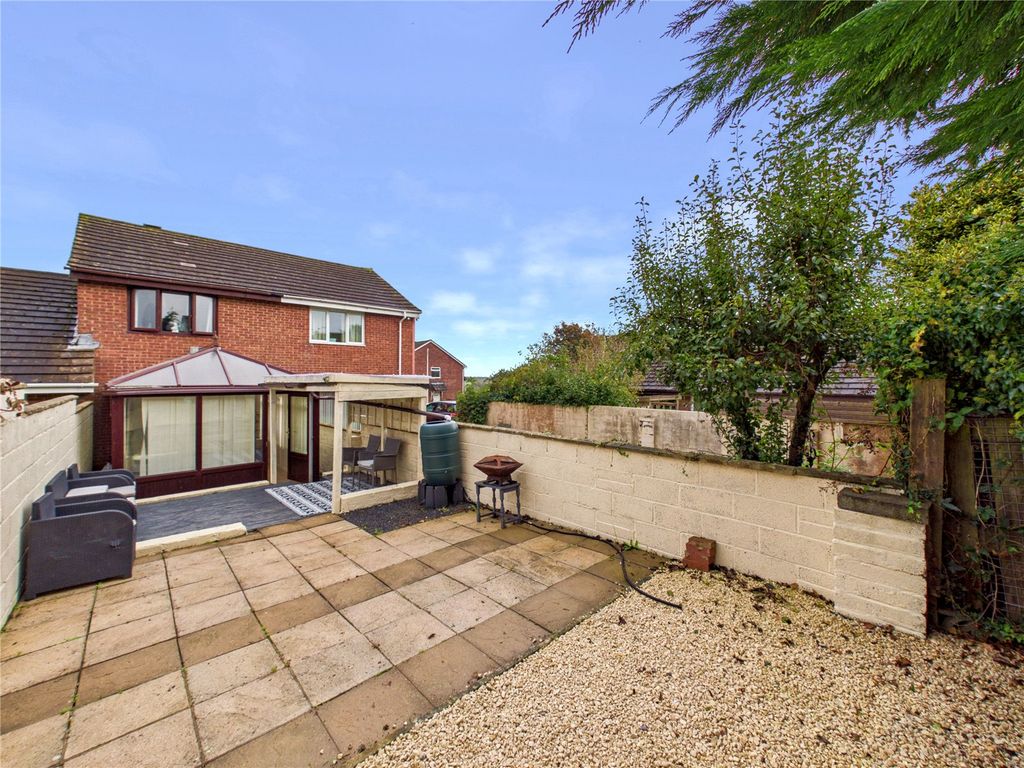 Property photo 2 of 19 Picture No. 21