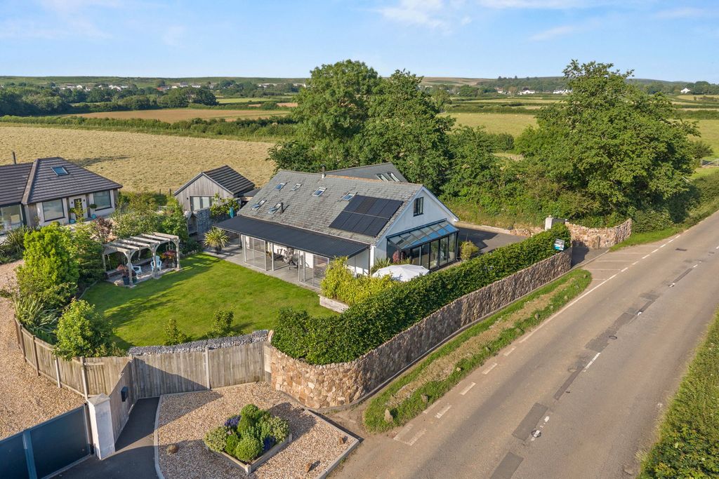 Property photo 2 of 46