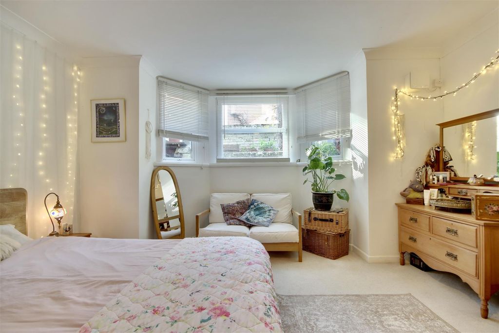 Property photo 3 of 16 F039645E-9A64-45F2-B510-5Ed4873Fd0Ab_1_201_A.Jpeg