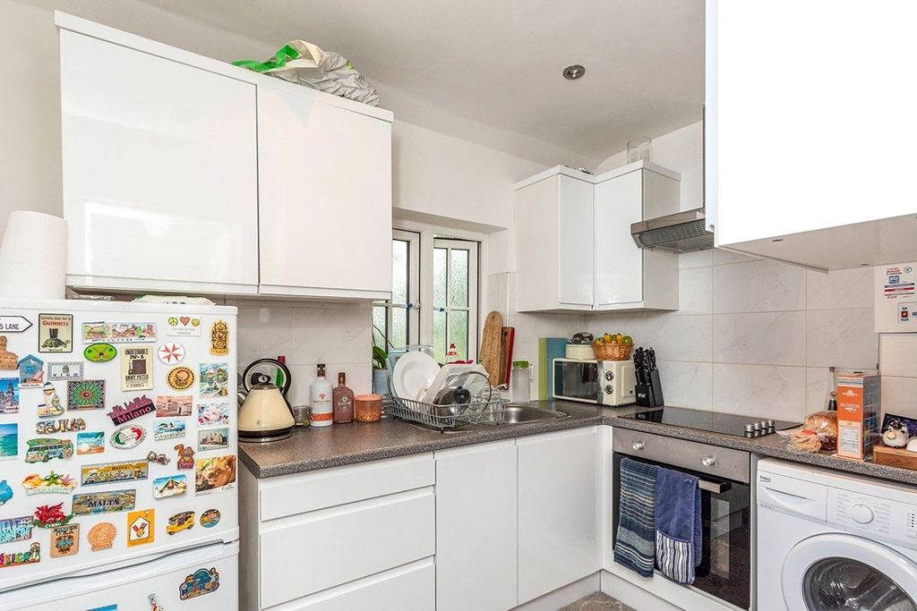 Property photo 2 of 9 Picture No. 08