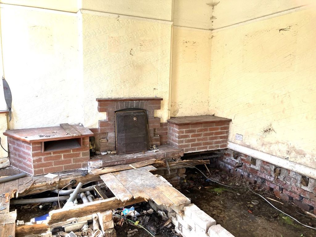 Property photo 3 of 6
