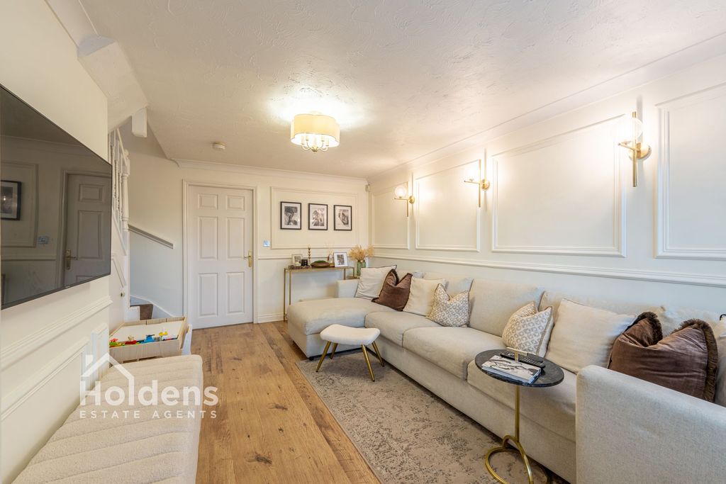 Property photo 2 of 19