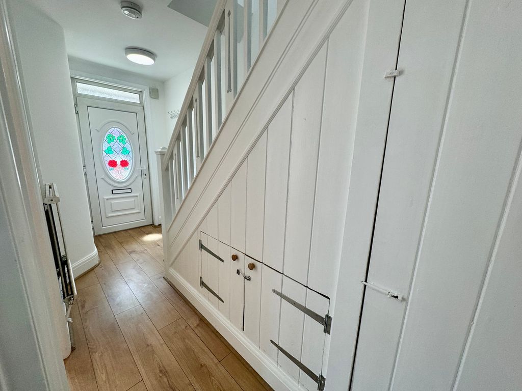 Property photo 3 of 25