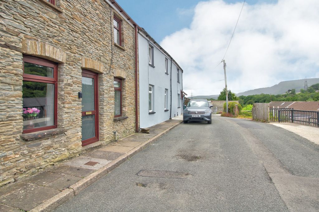 Property photo 1 of 17 50E1157D-48Aa-4Cf8-A114-103Ef1A301C8