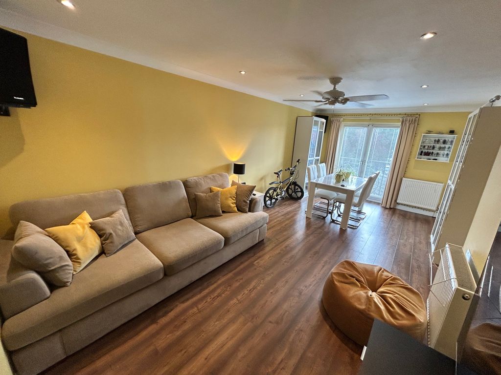 Property photo 2 of 9 Img_5248