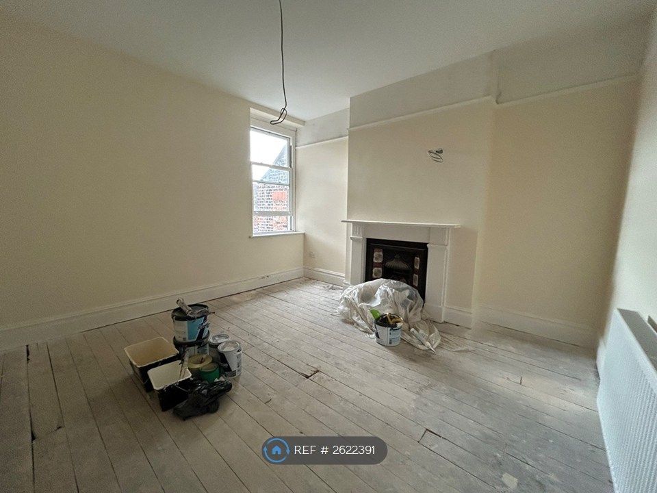 Property photo 3 of 11 Bedroom 2