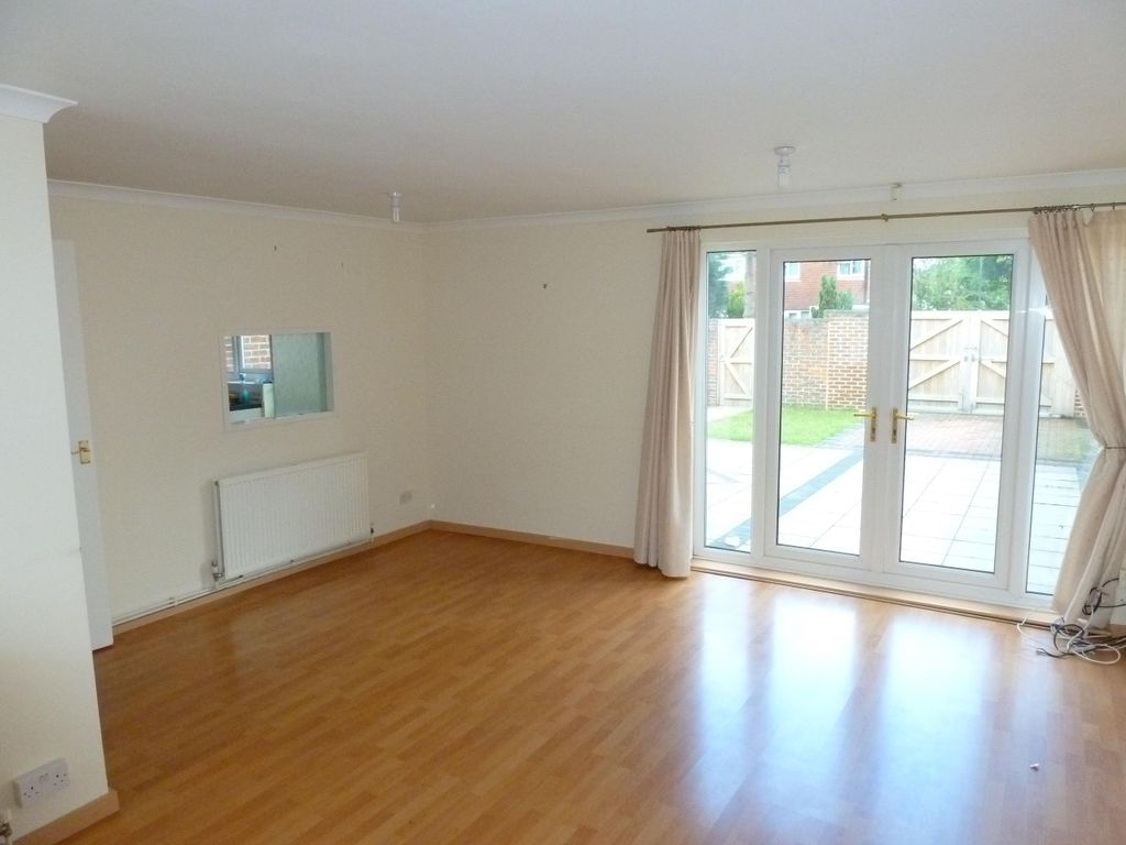 Property photo 3 of 9 Living Room