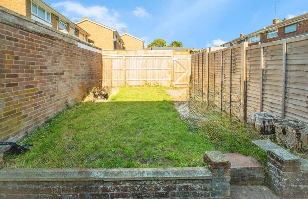 Property photo 2 of 3