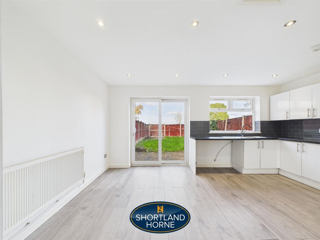 Property photo 3 of 13 Cam01906G0-Pr0633-Still008.Jpg