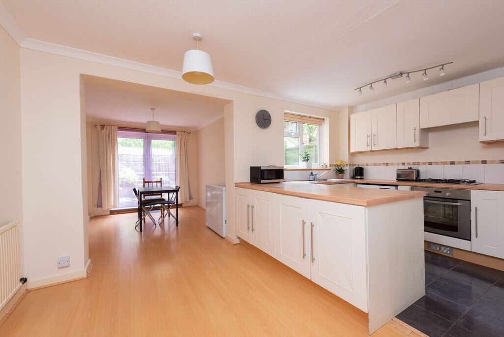 Property photo 3 of 12 Photo 4