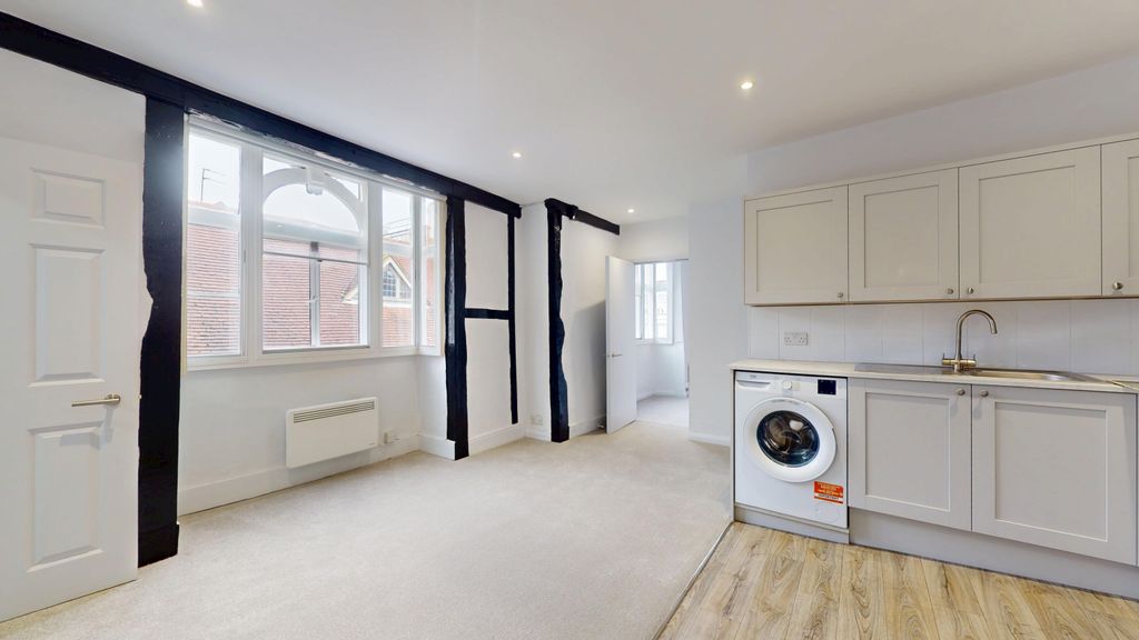 Property photo 2 of 10 Kitchen - Angle 2