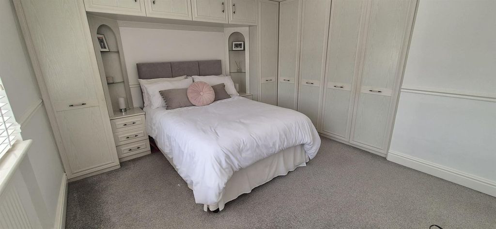 Property photo 2 of 33 Img-20250721-Wa0045.Jpg