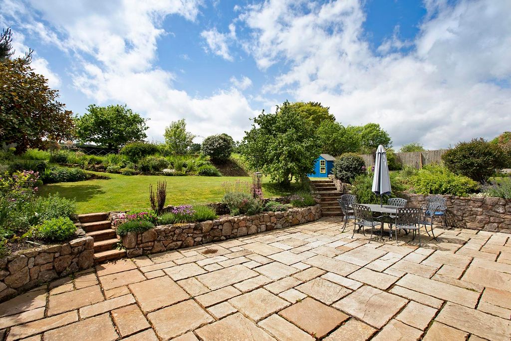 Property photo 2 of 24 Photo 8
