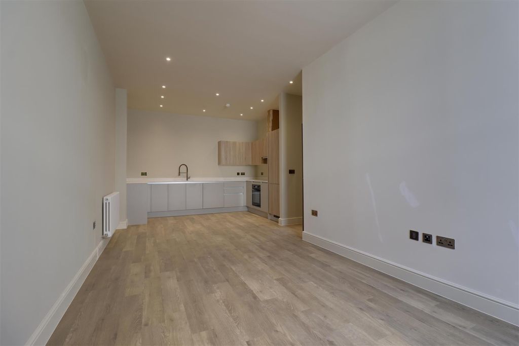 Property photo 1 of 8 62D71Fb3-508C-449C-Be37-19D8A487B1CD.Jpeg