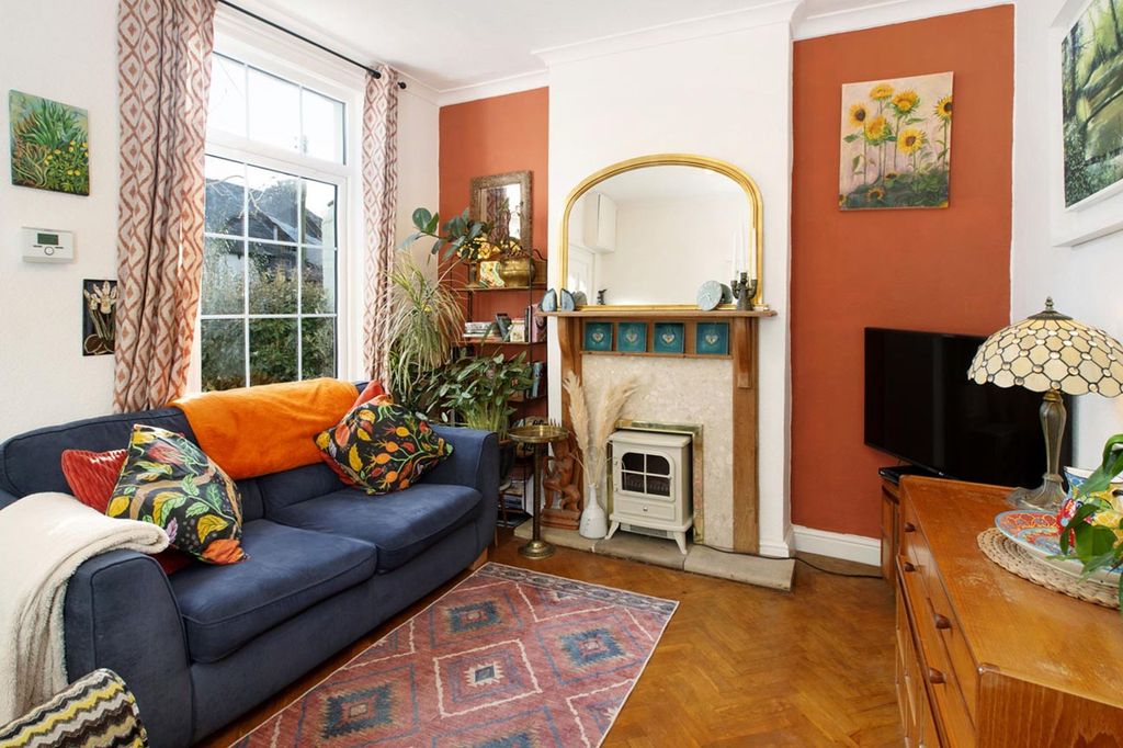 Property photo 3 of 13