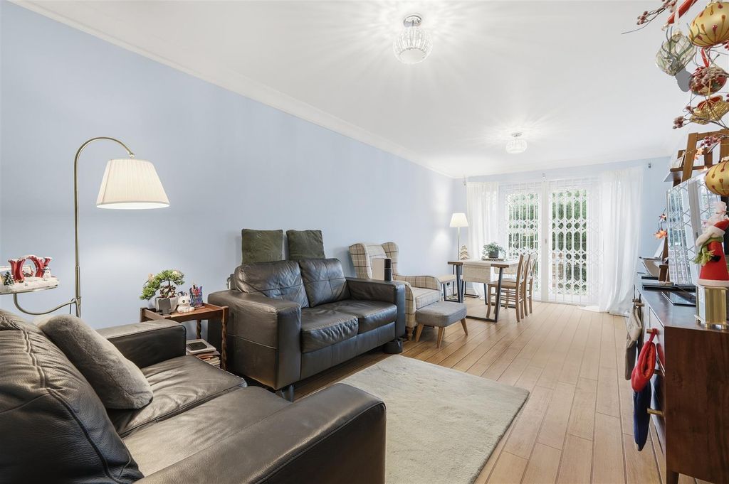 Property photo 2 of 22