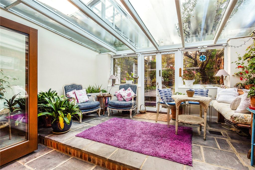 Additional image 9 of 4 bed semi-detached house for saleHigh Street, Hungerford, Berkshire RG17