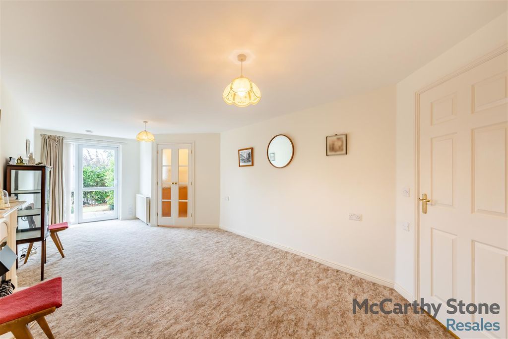 Property photo 3 of 45 8698483-Interior15.Jpg
