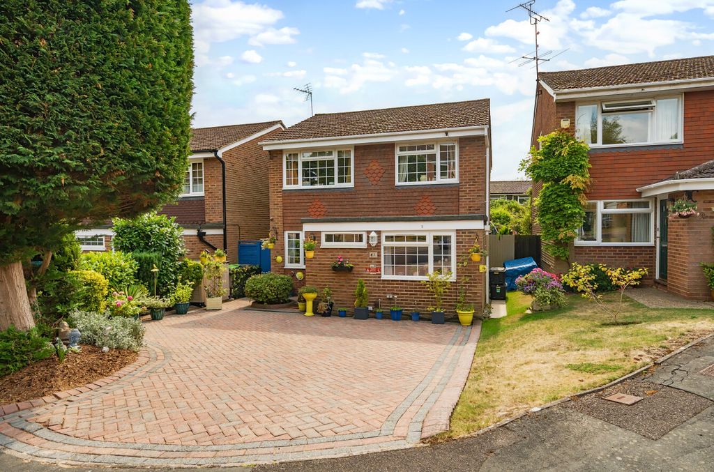 Property photo 1 of 18 1340418-1-68A4853...