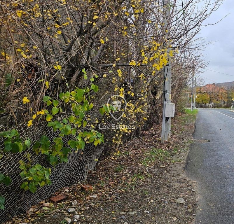 Property photo 3 of 3