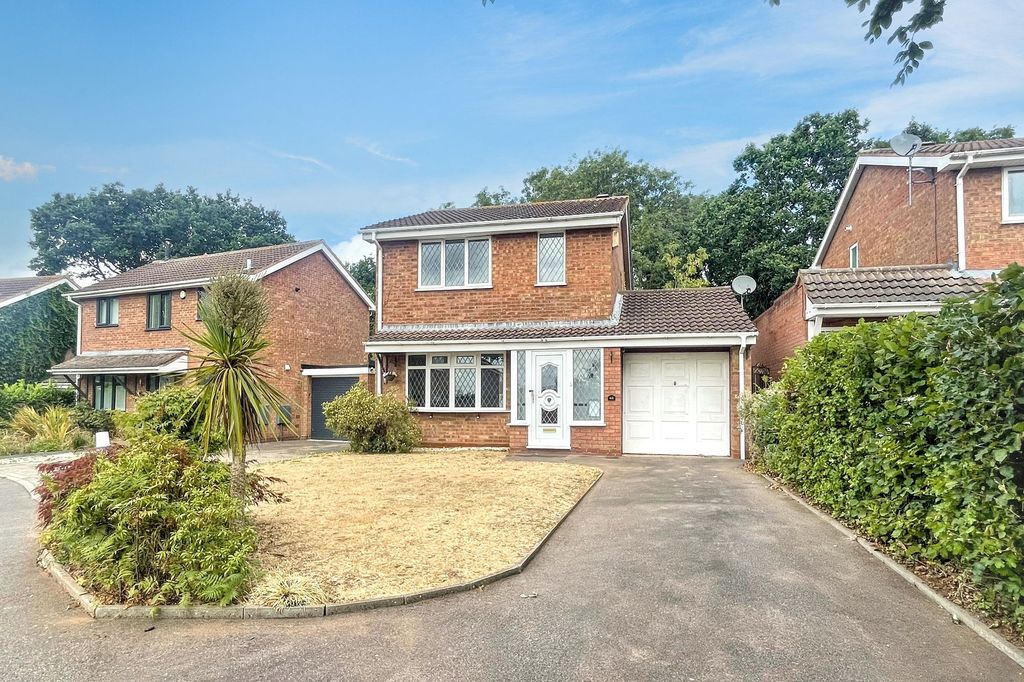 Property photo 1 of 4 68 Loughshaw, Wilnecote, Tamworth B77 4Lz