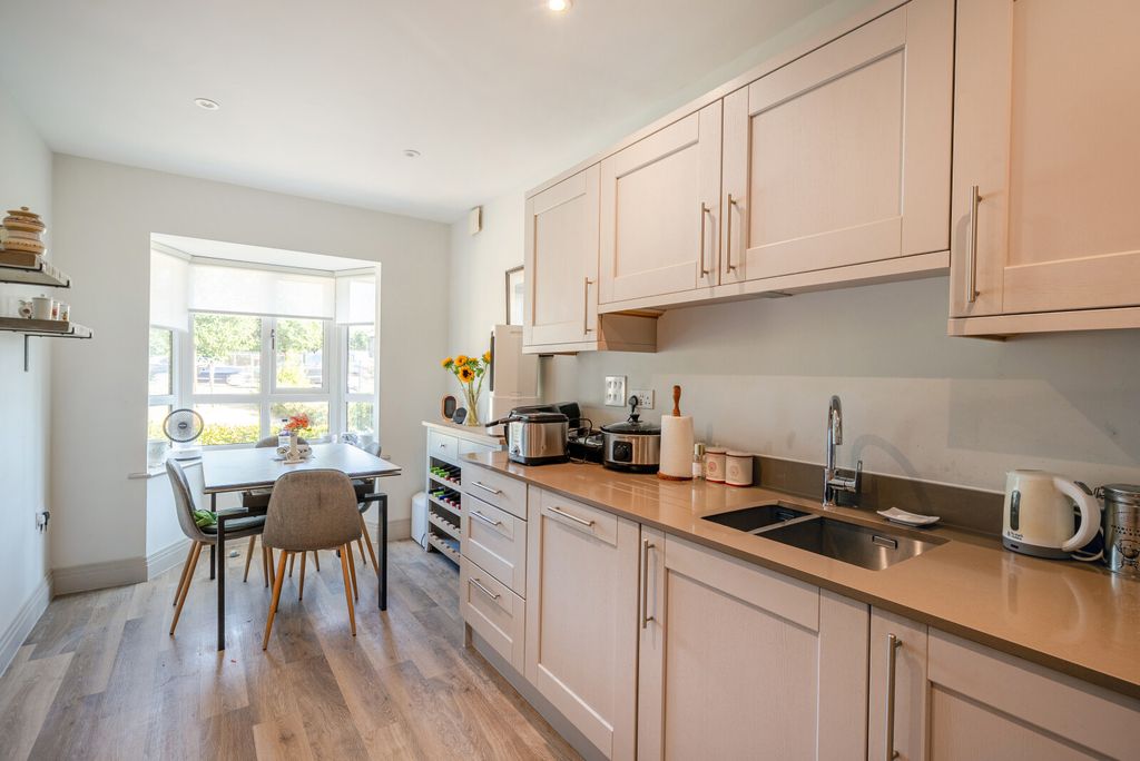 Property photo 3 of 16 Kitchen/Dining Room