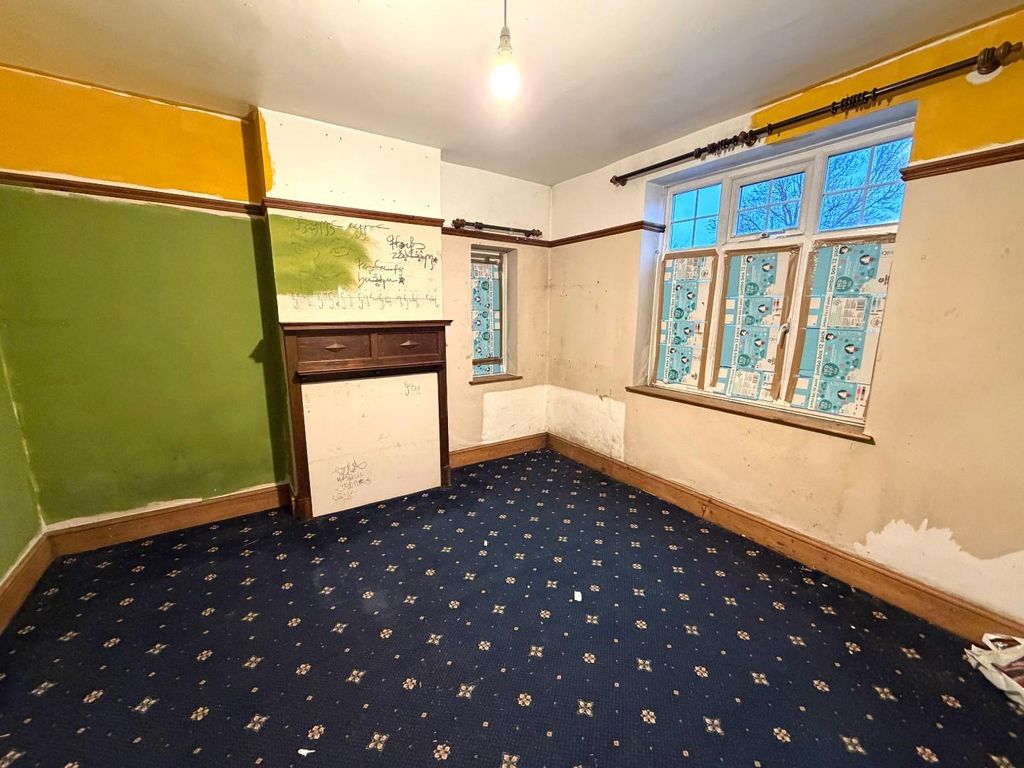 Property photo 2 of 21 Dining Room.Jpeg