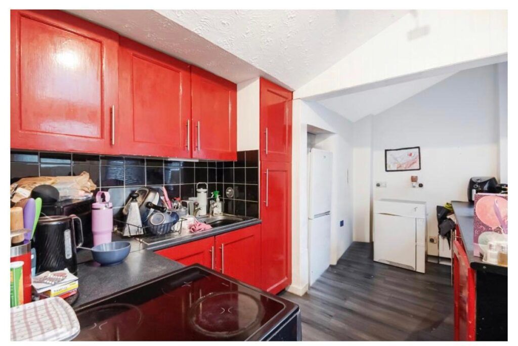 Property photo 3 of 8