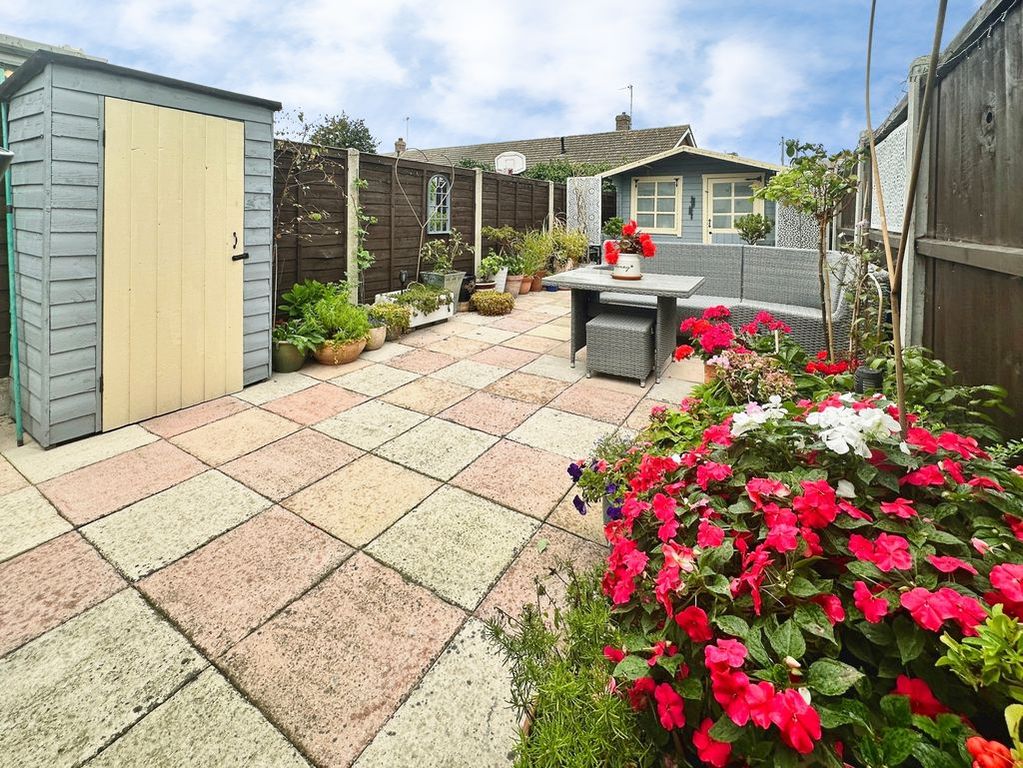 Property photo 3 of 26 High Street