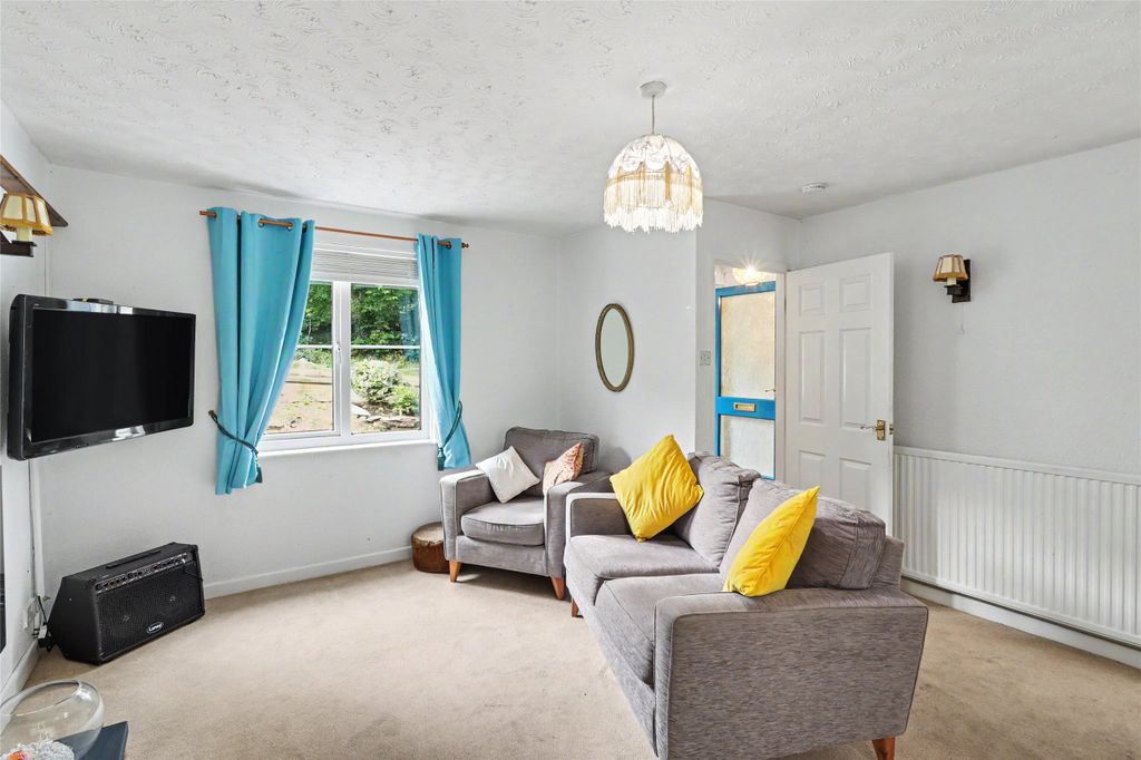 Property photo 2 of 18 2 - Picture No. 17