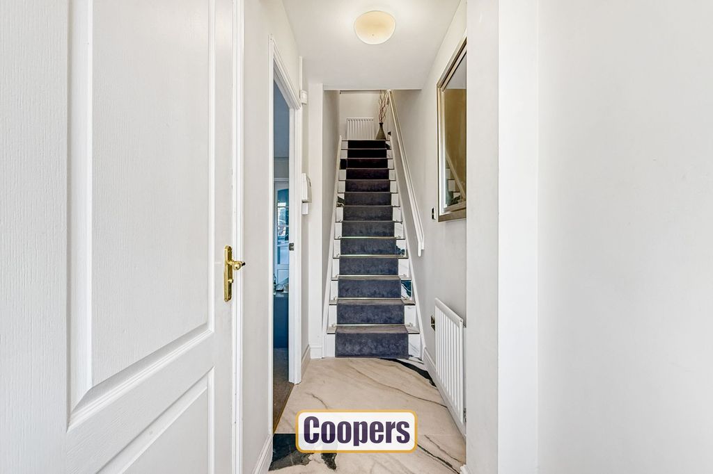 Property photo 2 of 22 Hallway