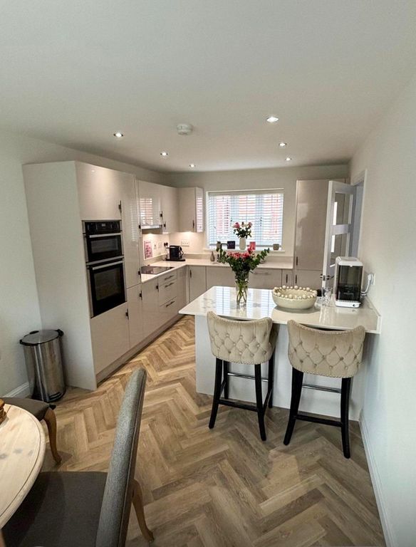 Property photo 3 of 18