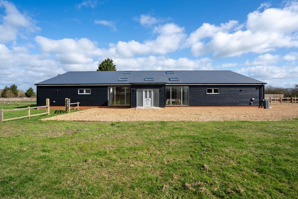 Property photo 1 of 21