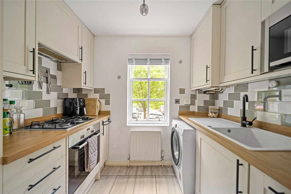 Property photo 3 of 11 Picture No. 08