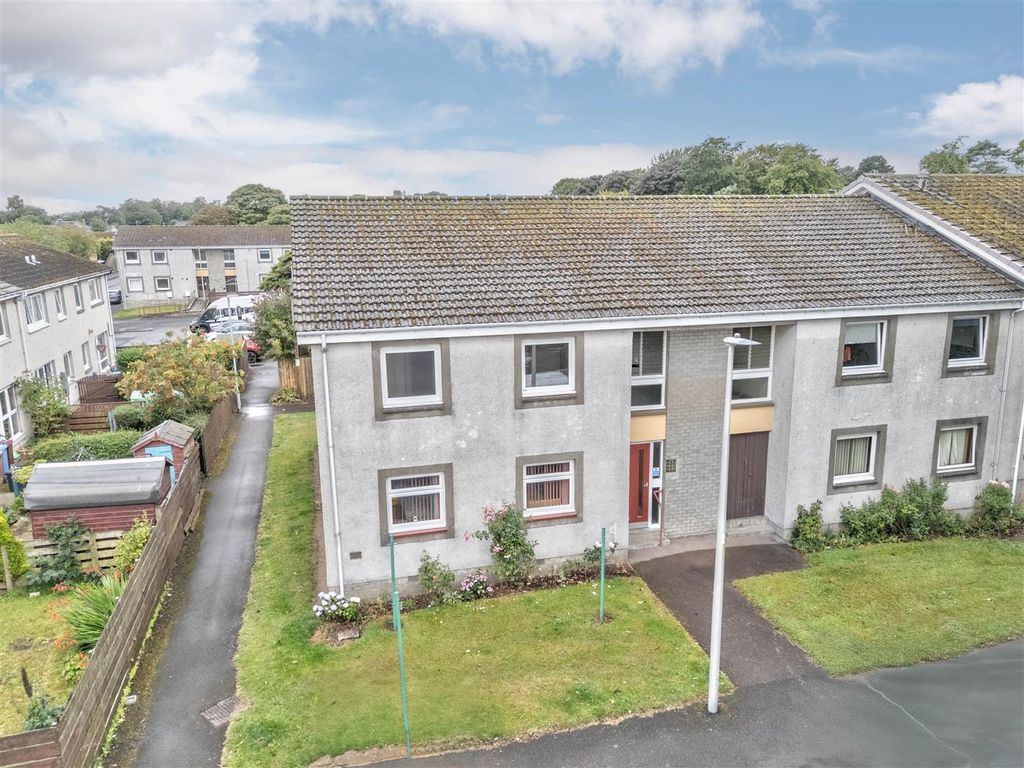 Property photo 1 of 13 158 Strathmore Street Bf-9.Jpg