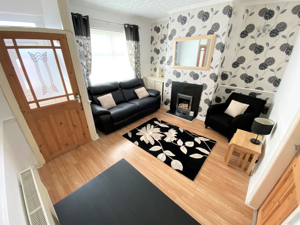 Property photo 2 of 14