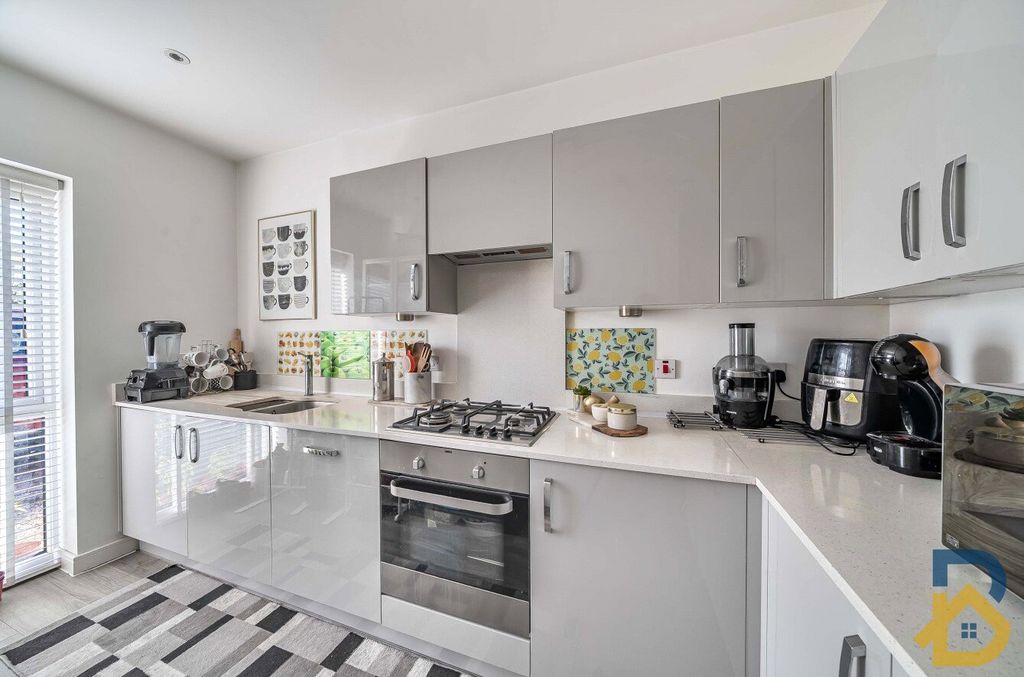 Property photo 3 of 15 Picture No. 26