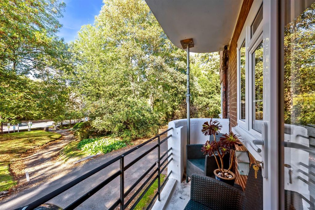 Property photo 3 of 14 Balcony