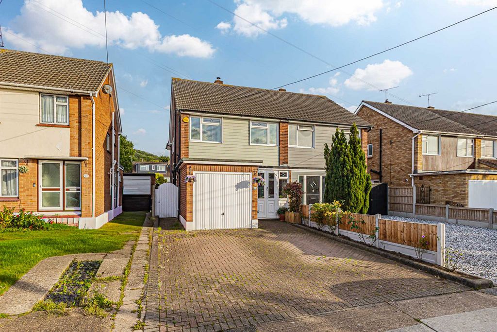 Property photo 1 of 31