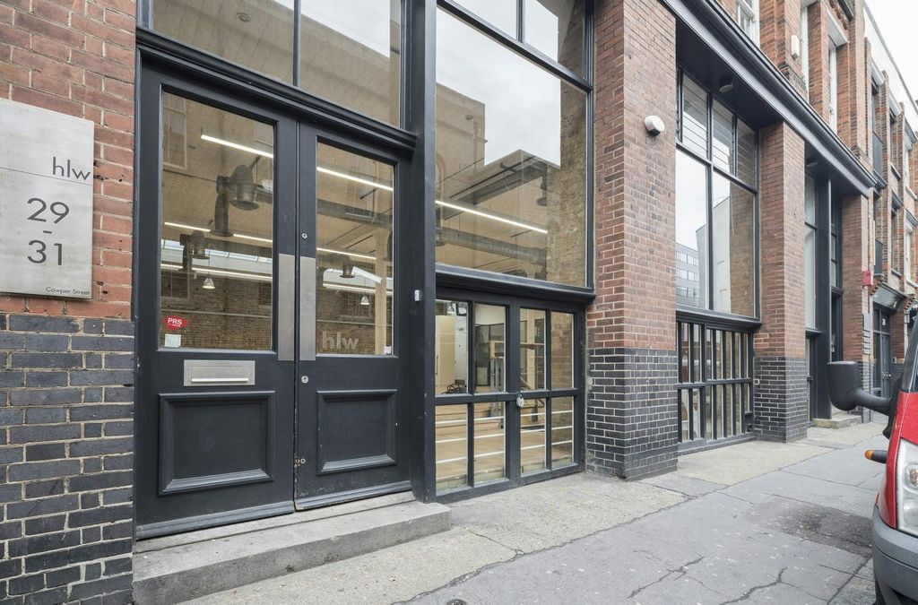 Property photo 2 of 7 Exterior