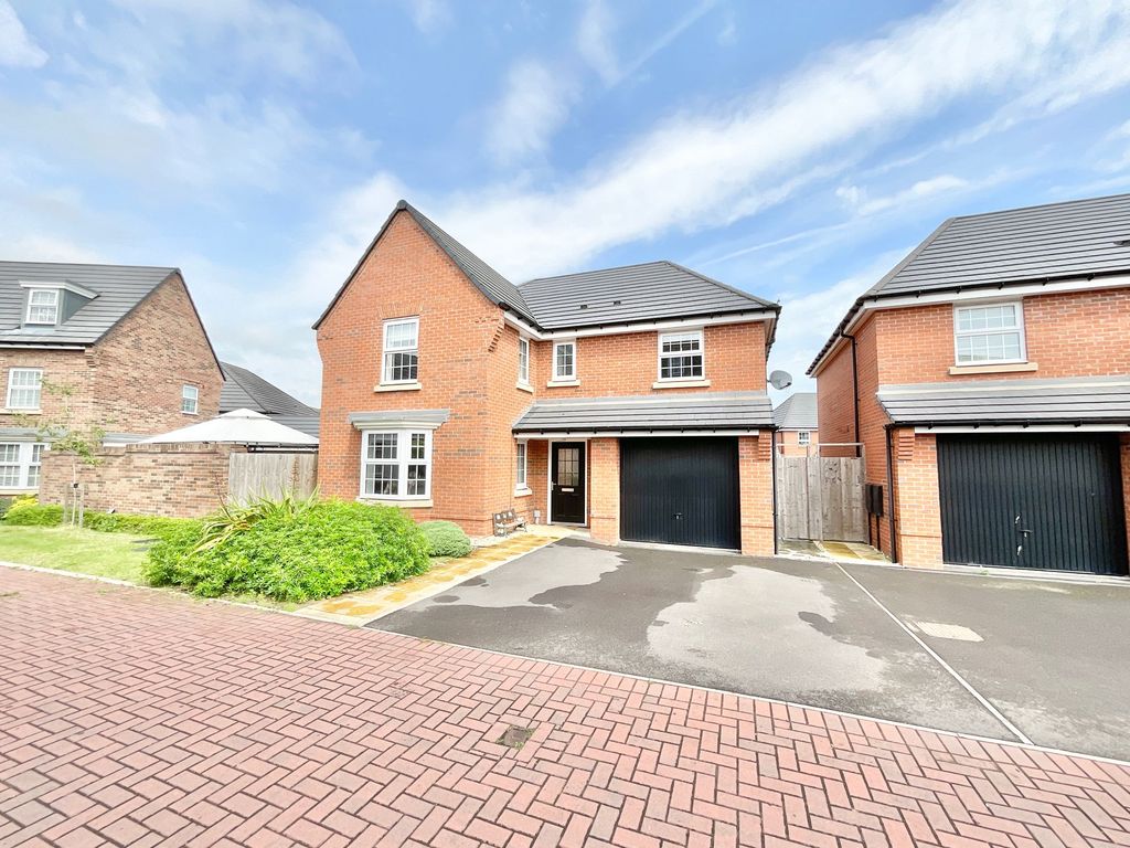 Property photo 1 of 32