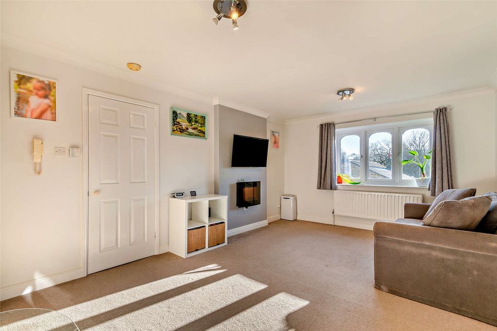 Property photo 2 of 14 Picture No. 04