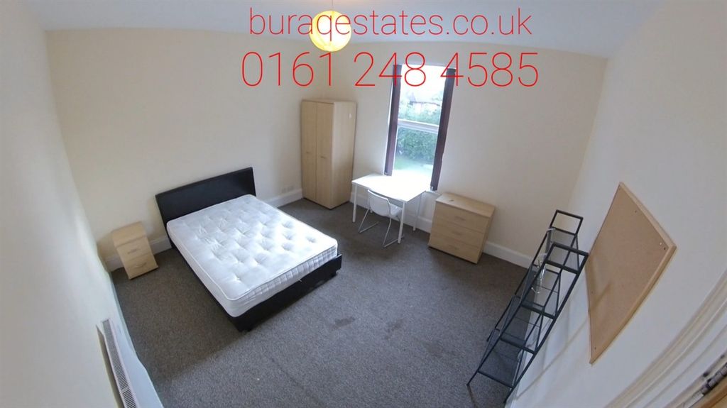 Property photo 1 of 15 A Neat And Well-Maintained Double Bedroom Featurin...