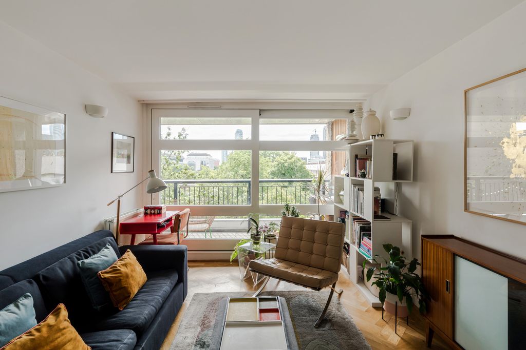 Property photo 1 of 29 297780 - 40 Carradale House-15.Jpeg