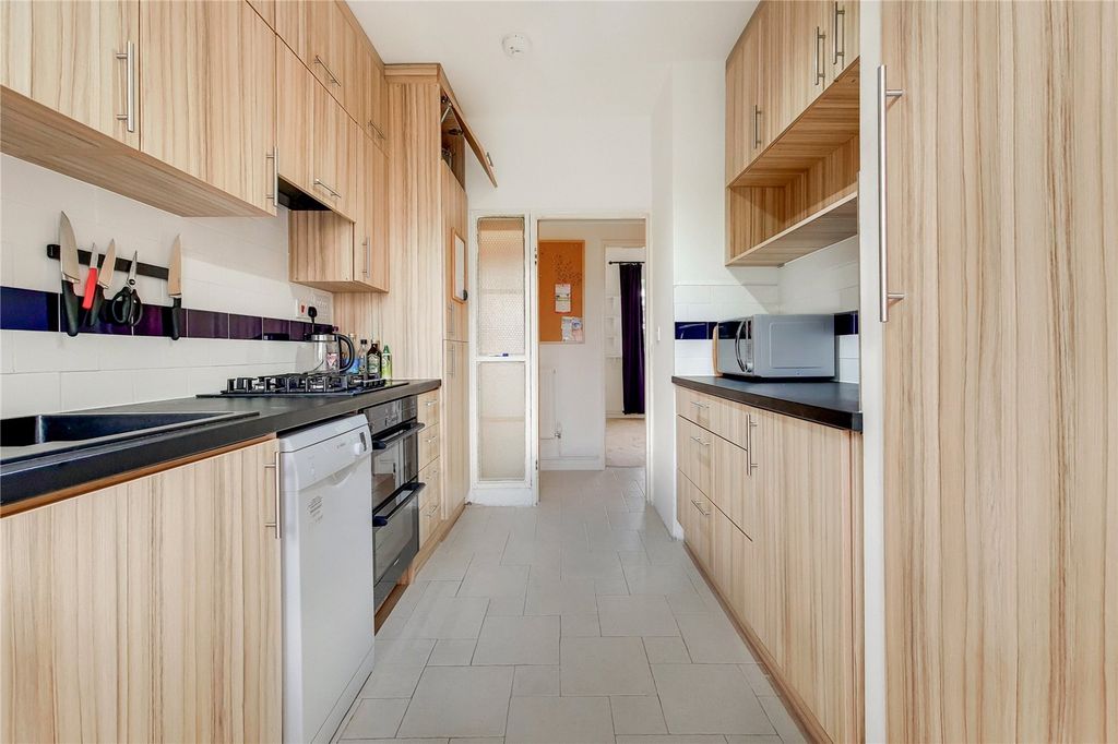 Property photo 2 of 12