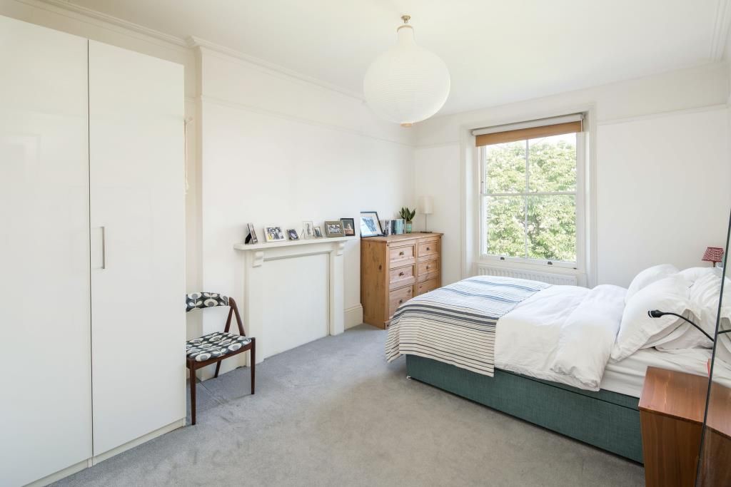 Property photo 3 of 8 Bedroom (Shot 1)