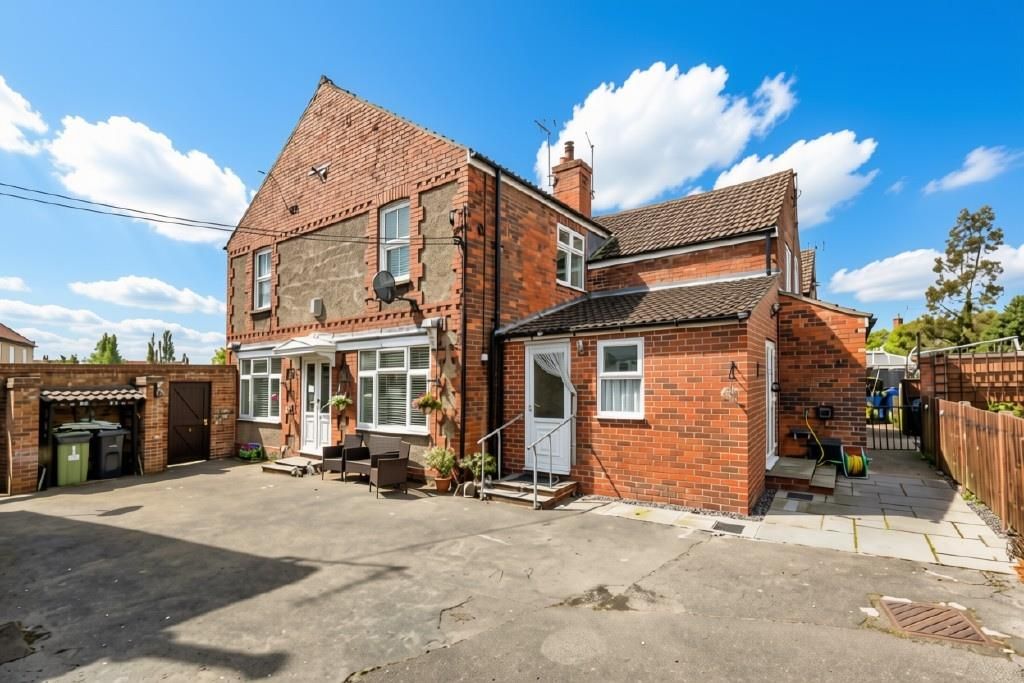 Property photo 1 of 18 Coronation Terrace - External.Jpg